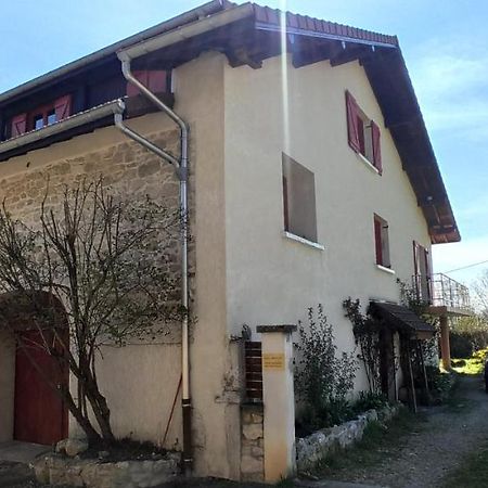 مبيت وإفطار Viry  Maison Au Calme المظهر الخارجي الصورة
